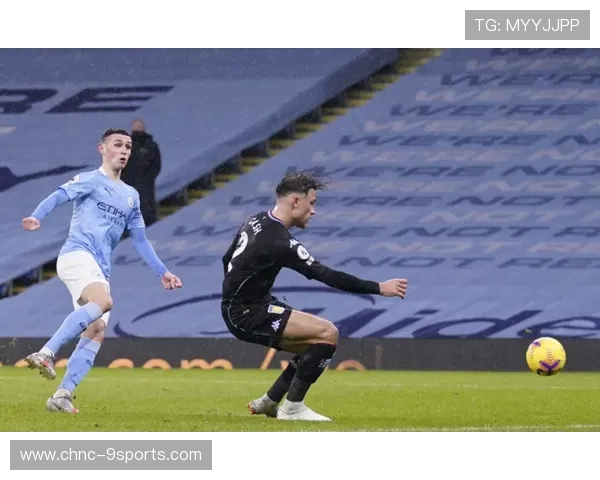 曼城前场围抢成功，射门条件立刻形成